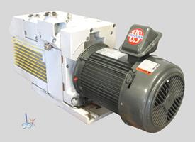 LEYBOLD OERLIKON ROTARY VANE VACUUM PUMP 32.5 CFM