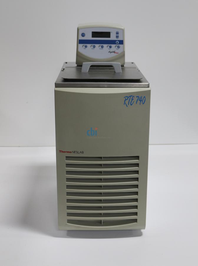 NESLAB REFRIGERATED BATH CIRCULATOR,800 WATT