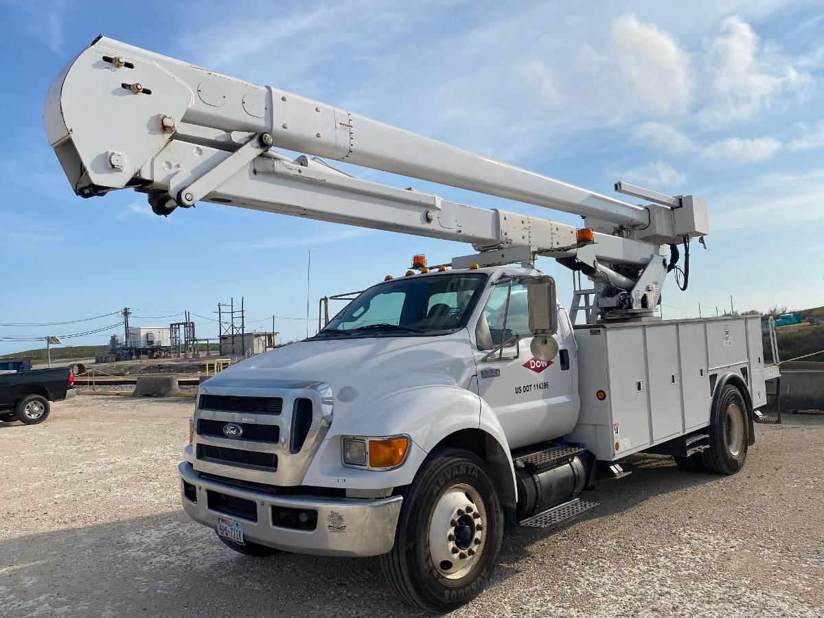 Used 2011 Ford Bucket Truck - 110139